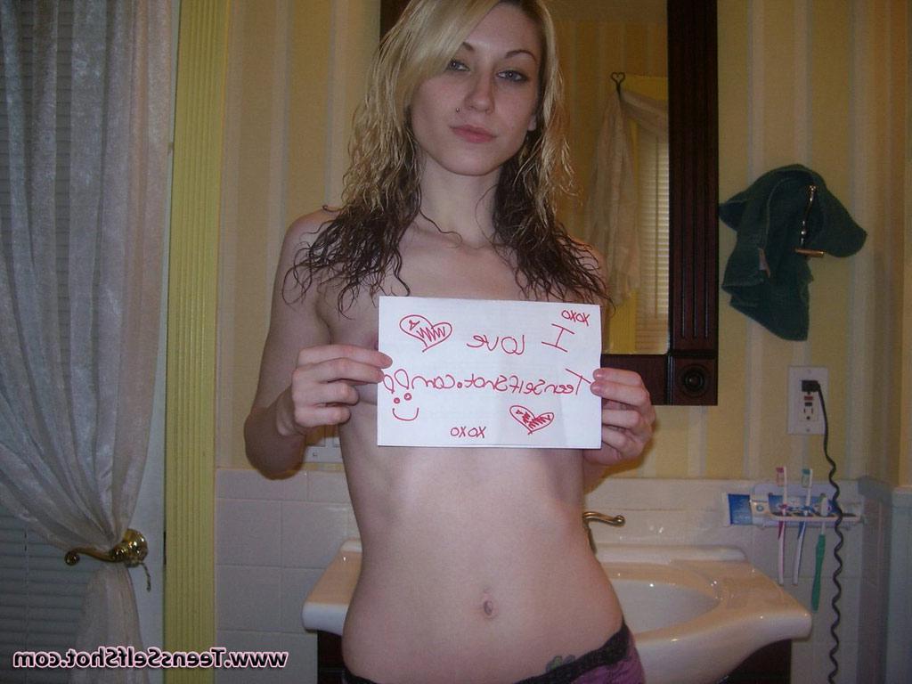 15P Pictures of a hot blonde girlfriend slutting out
