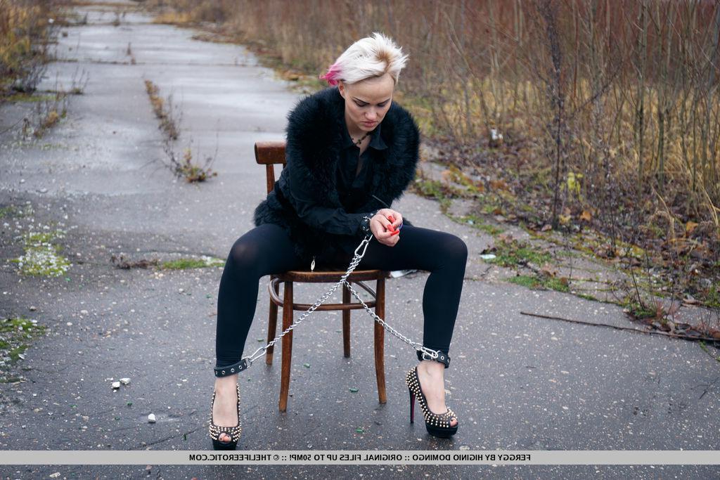 16P Ferggy gets chained up outside and touches herself