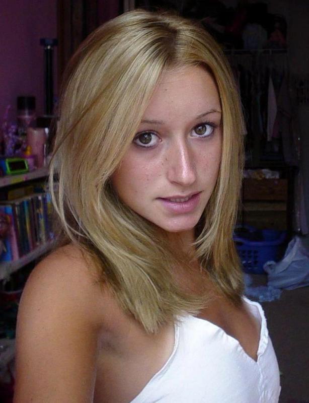14P Blonde amateur chick teases by posing sexy