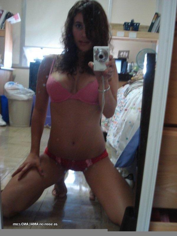14P Selection of a gorgeous girlfriend displaying her nice tits