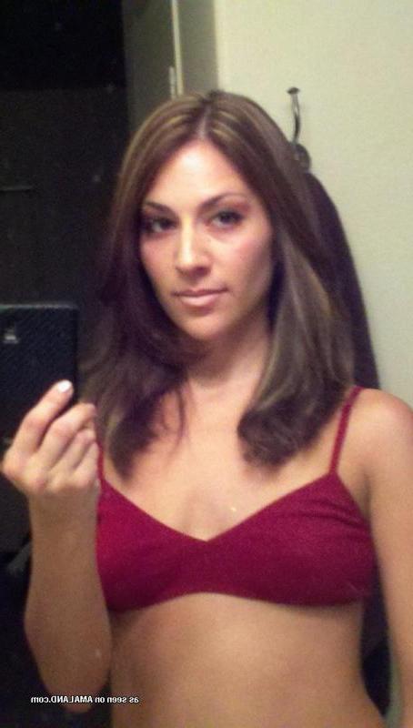 14P Pictures of a sexy brunette teen girlfriend taking pics of herself
