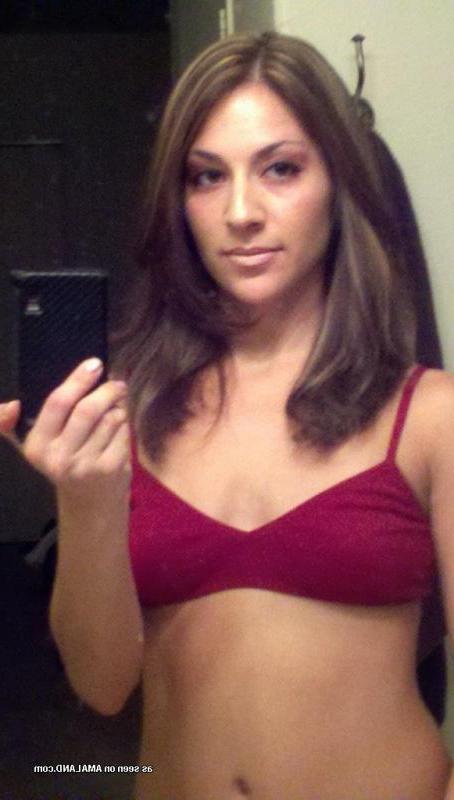 14P Pictures of a sexy brunette teen girlfriend taking pics of herself