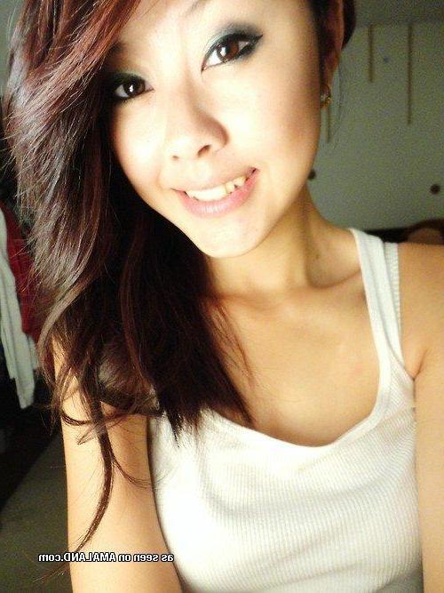 14P Pictures of a hot asian teen girlfriend taking pics of herself