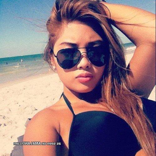 14P Pictures of a hot asian teen girlfriend taking pics of herself