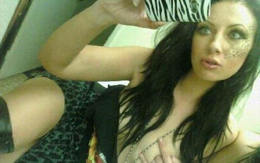 15P Pictures of a hot brunette girlfriend with a camera