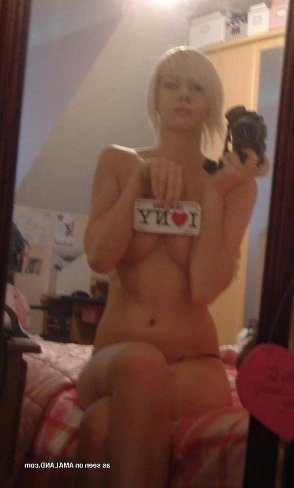 15P Pictures of a blond girlfriend showing off on camera