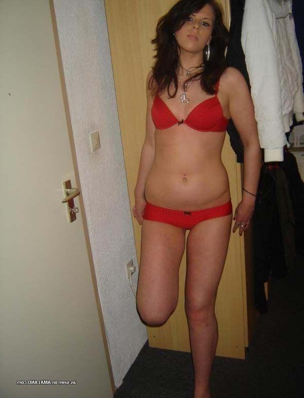 15P Pictures of a stunning brunette girlfriend getting freaky