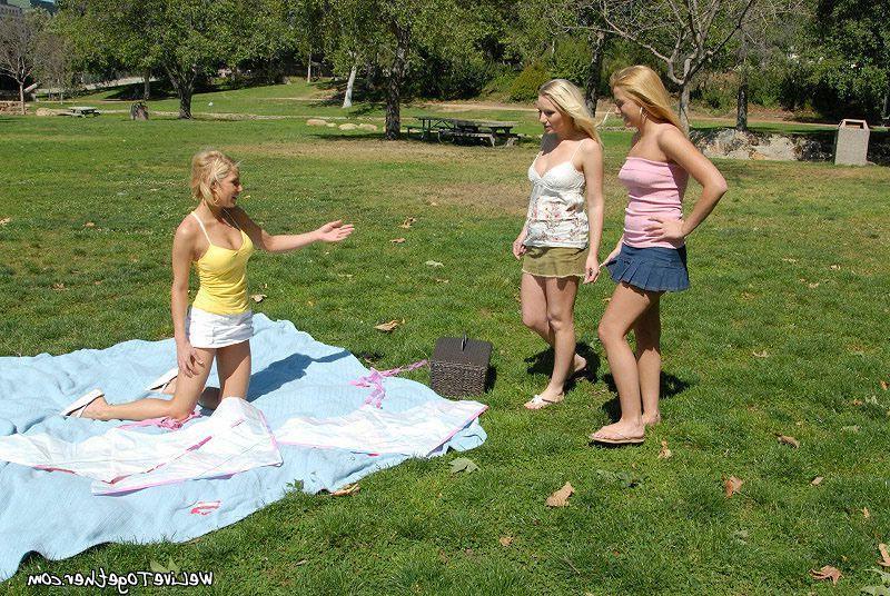 20P Pictures of teen girls going at it