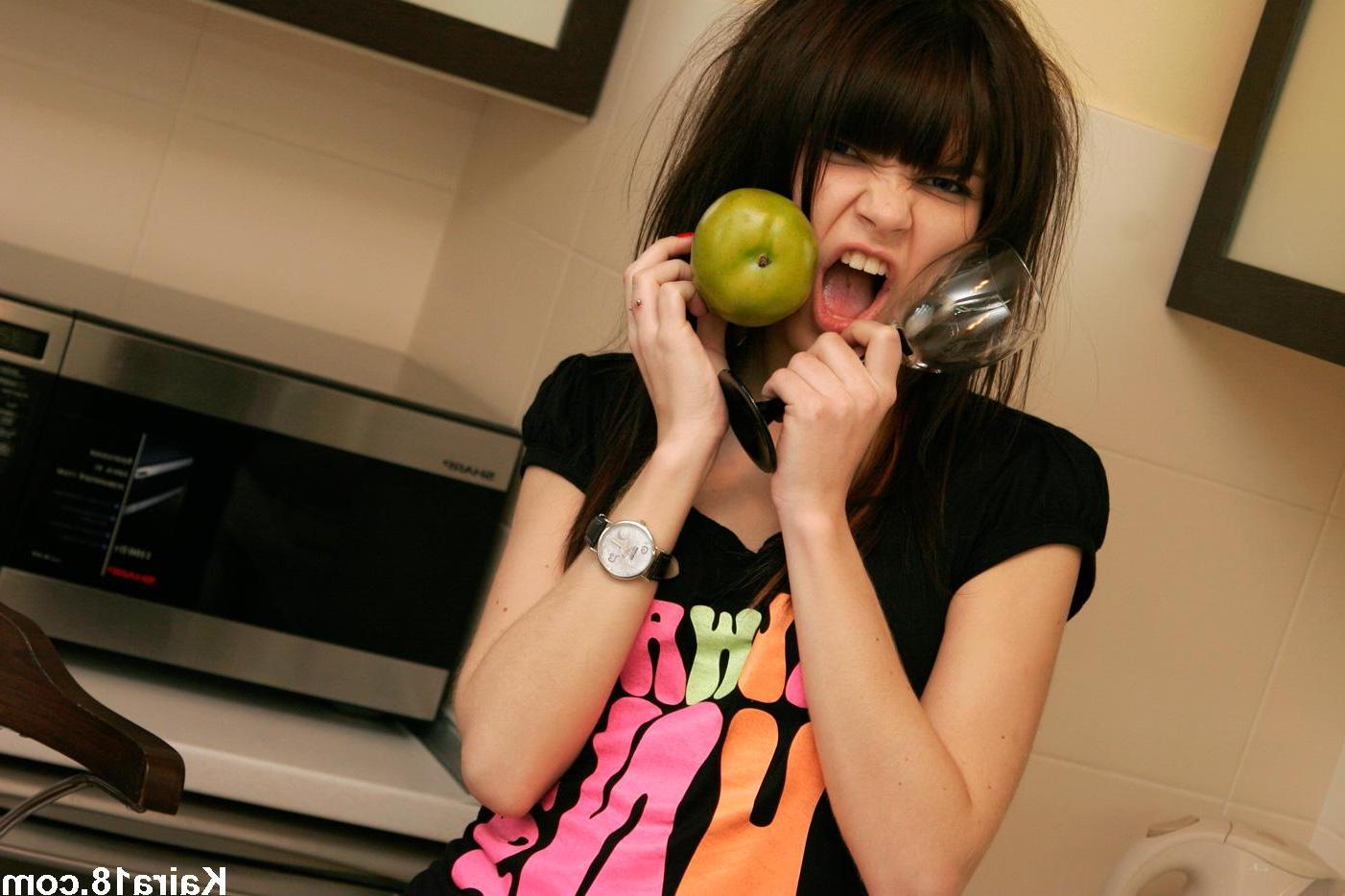 15P Pictures of teen girl Kaira 18 stripping down to her panties