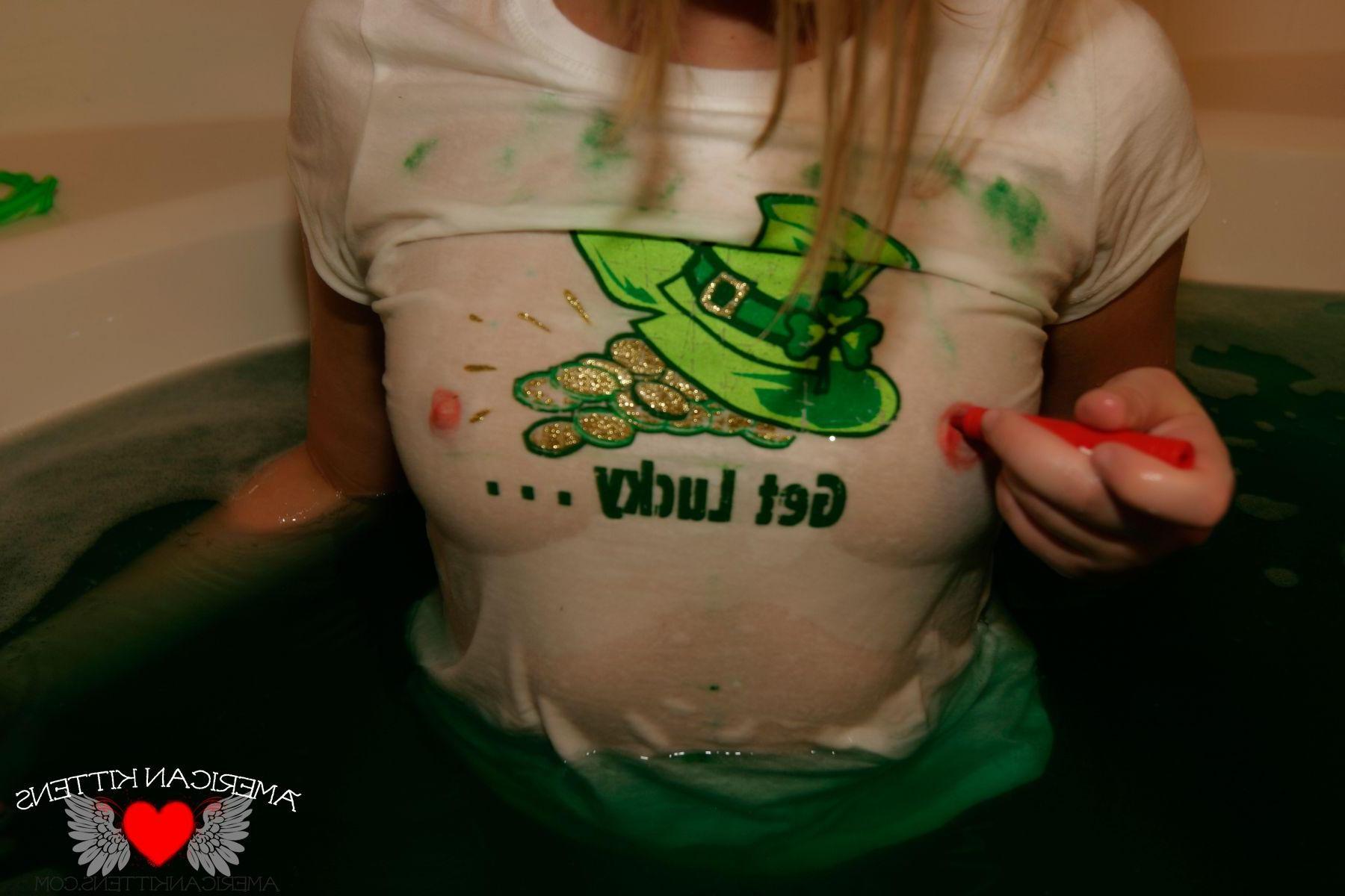17P Pictures of Sarah Peachez celebrating St. Patty's in the bath tub
