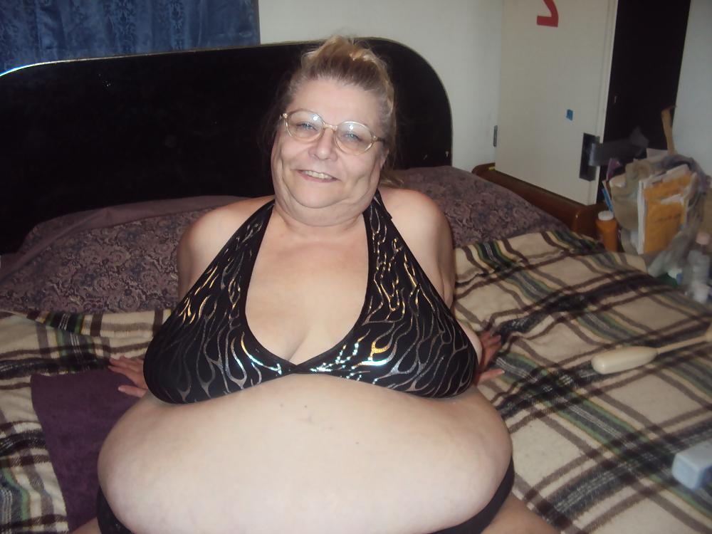 7P Wating 4 u in sexy bra 
