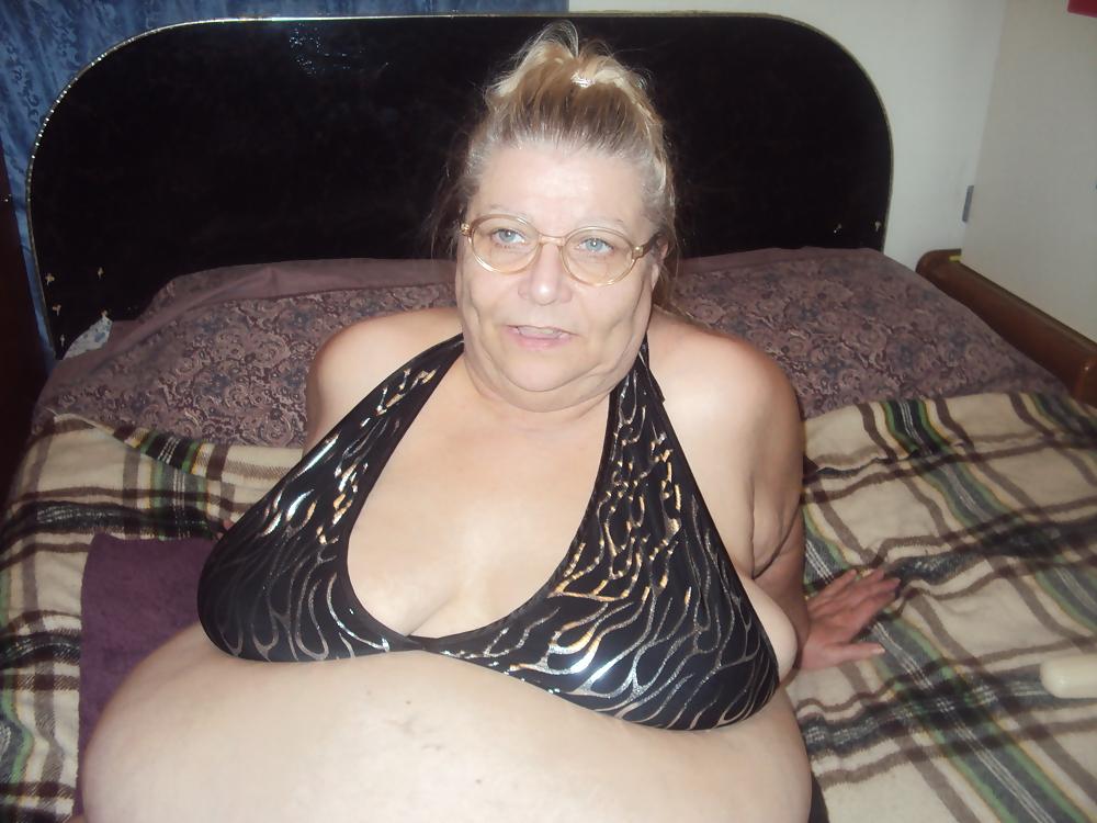 7P Wating 4 u in sexy bra 