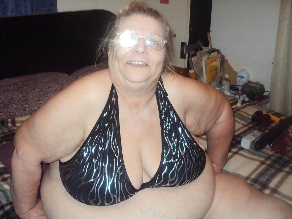 7P Wating 4 u in sexy bra 