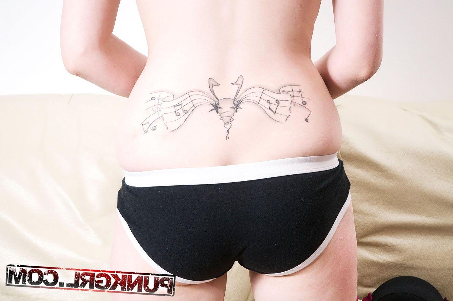 20P Pictures of punk girl Pobb getting naked for you