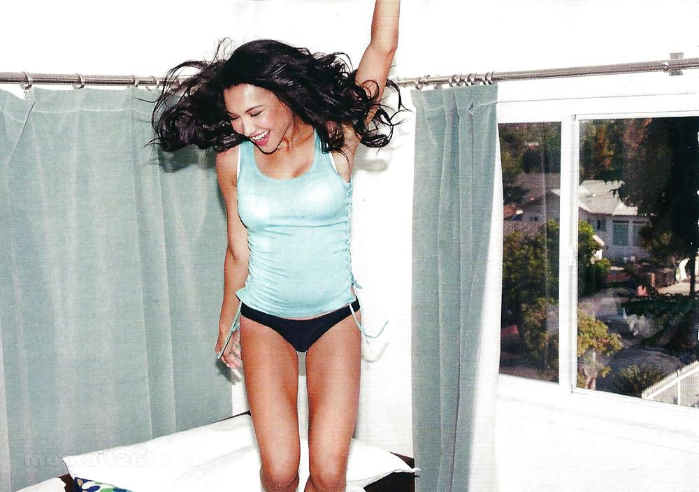 17P Glee's Naya Rivera in her bra and tiny little panties!