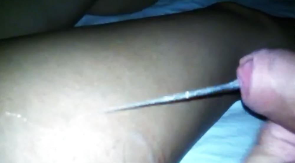 4P Cum on legs (alcoholic)