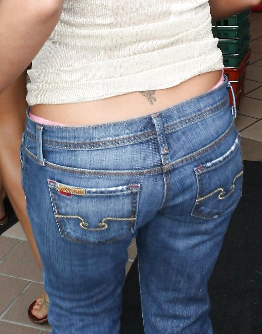 9P Hot girls to cum on and repost