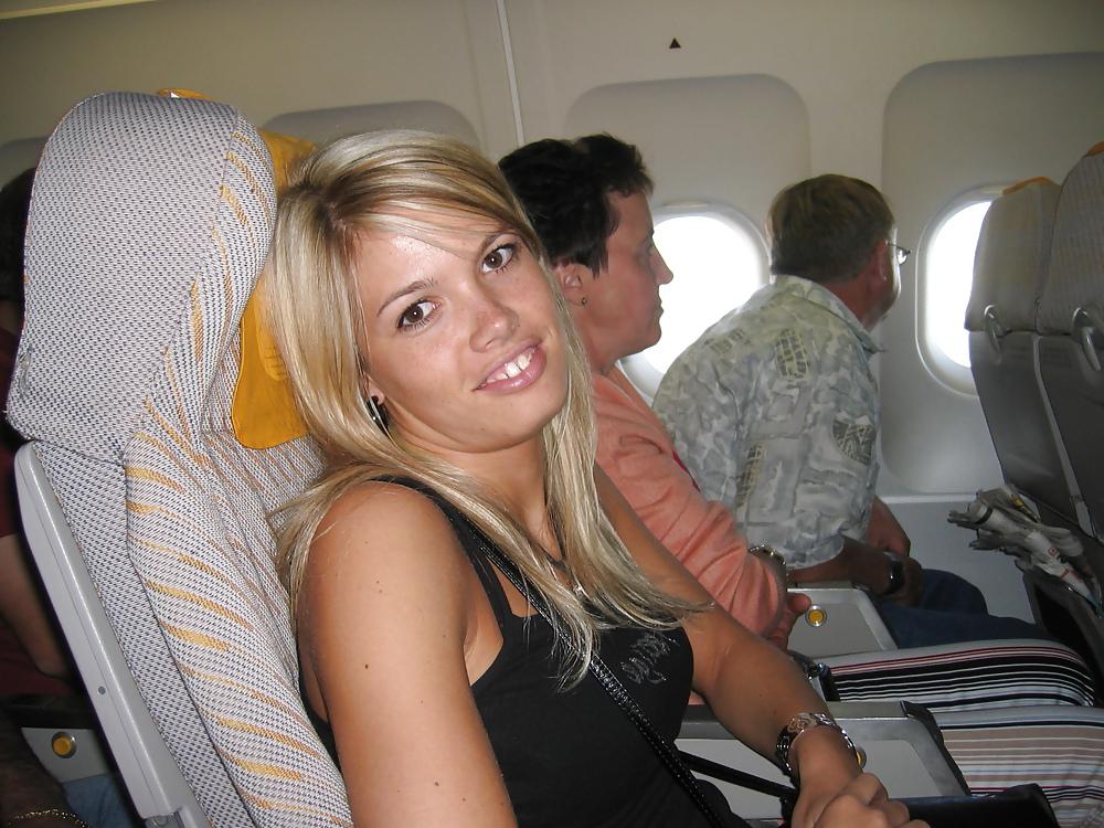 11P Girlfriend Saskia