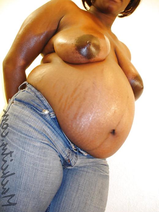 22P 8 month pregnant Brittany.