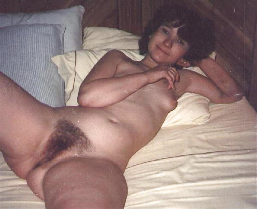 21P Pregnant Polaroid Amateurs