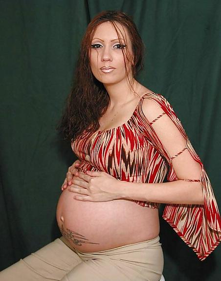 13P Pregnant redhead