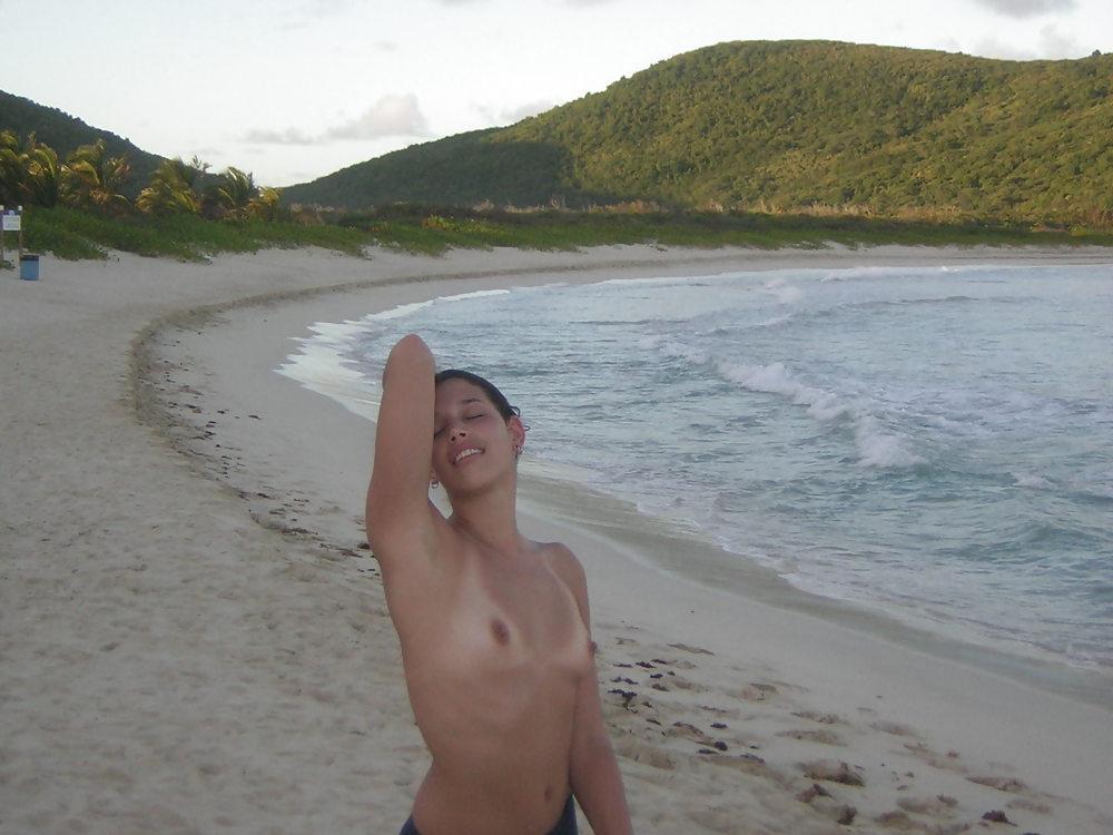 14P Cubanita girlfriend naked public beach