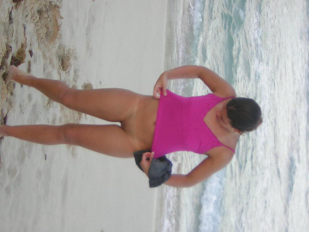 14P Cubanita girlfriend naked public beach