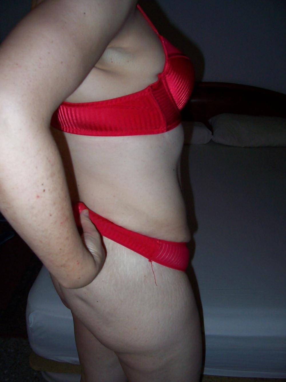 20P Red bra and more