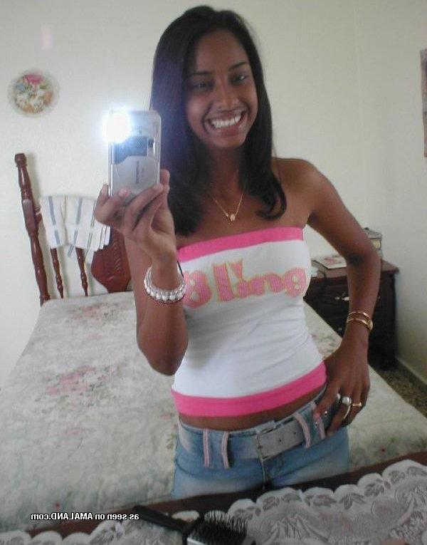 14P Pic compilation of an amateur black hottie posing sexy for her boyfriend