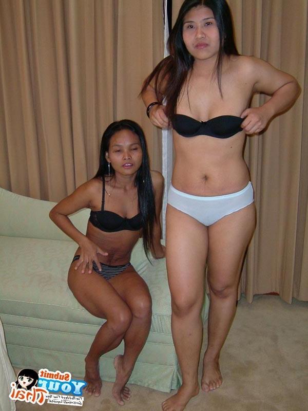 16P Thai girlfriends in sexy threesome