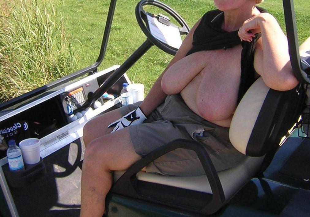 12P kinky babes posing on their cars