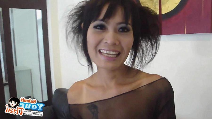 16P Slutty Thai girl with smooth pussy sucks and fucks a white dick