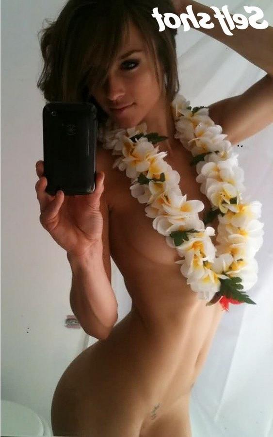 8P My girlfriend pleasing me with the naughty selfshot show