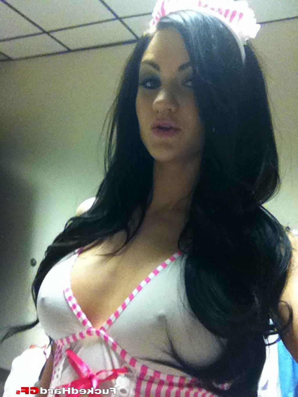 15P Busty brunette Kendall gets a surprise visit from her boyfriend and convinces he