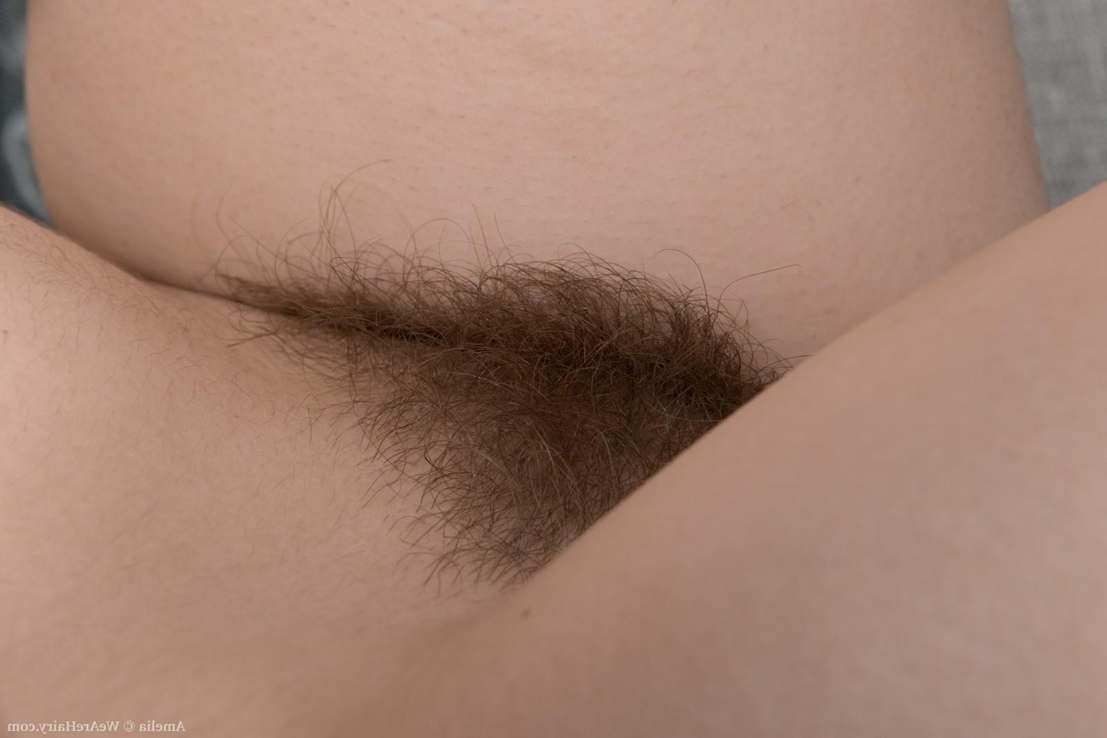 16P Amelia strips naked in her living room 