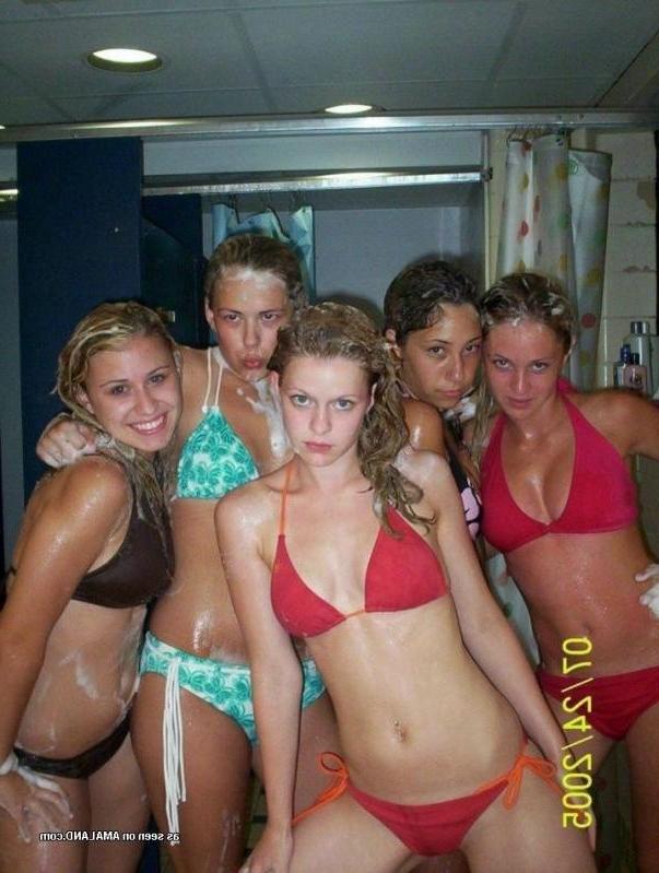 10P Home porn collection of amateur sexy cuties in bikini