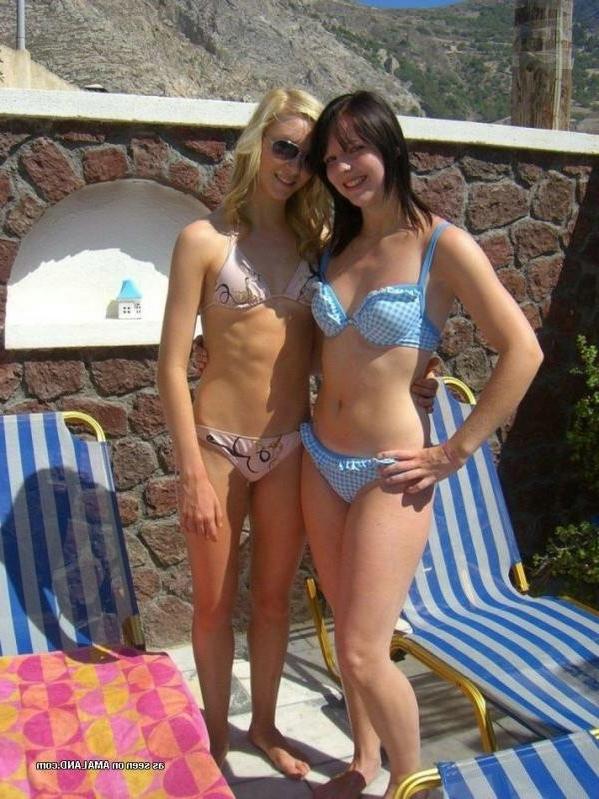 10P Home porn collection of amateur sexy cuties in bikini