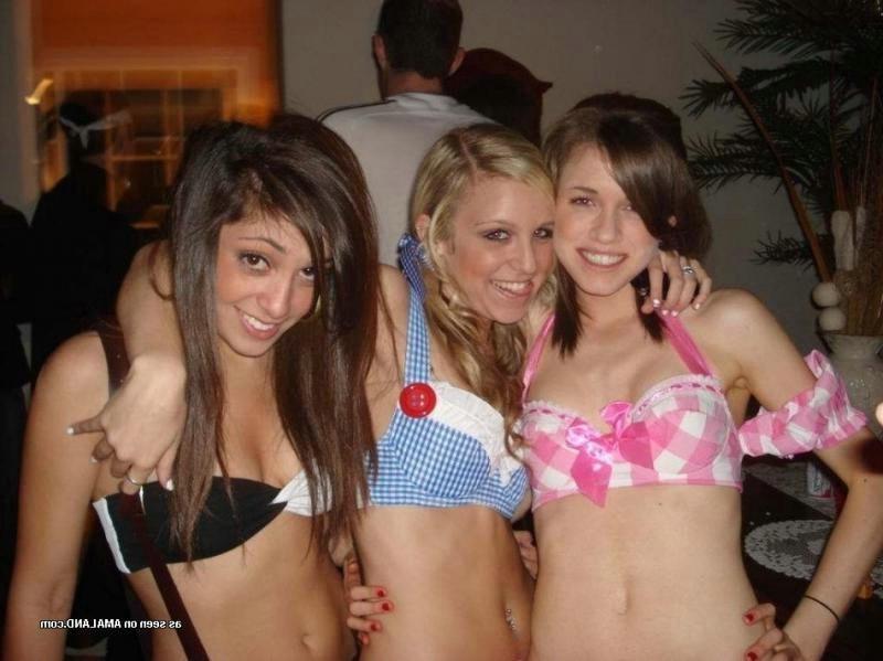 12P Fine hot kinky amateur bikini girlfriends