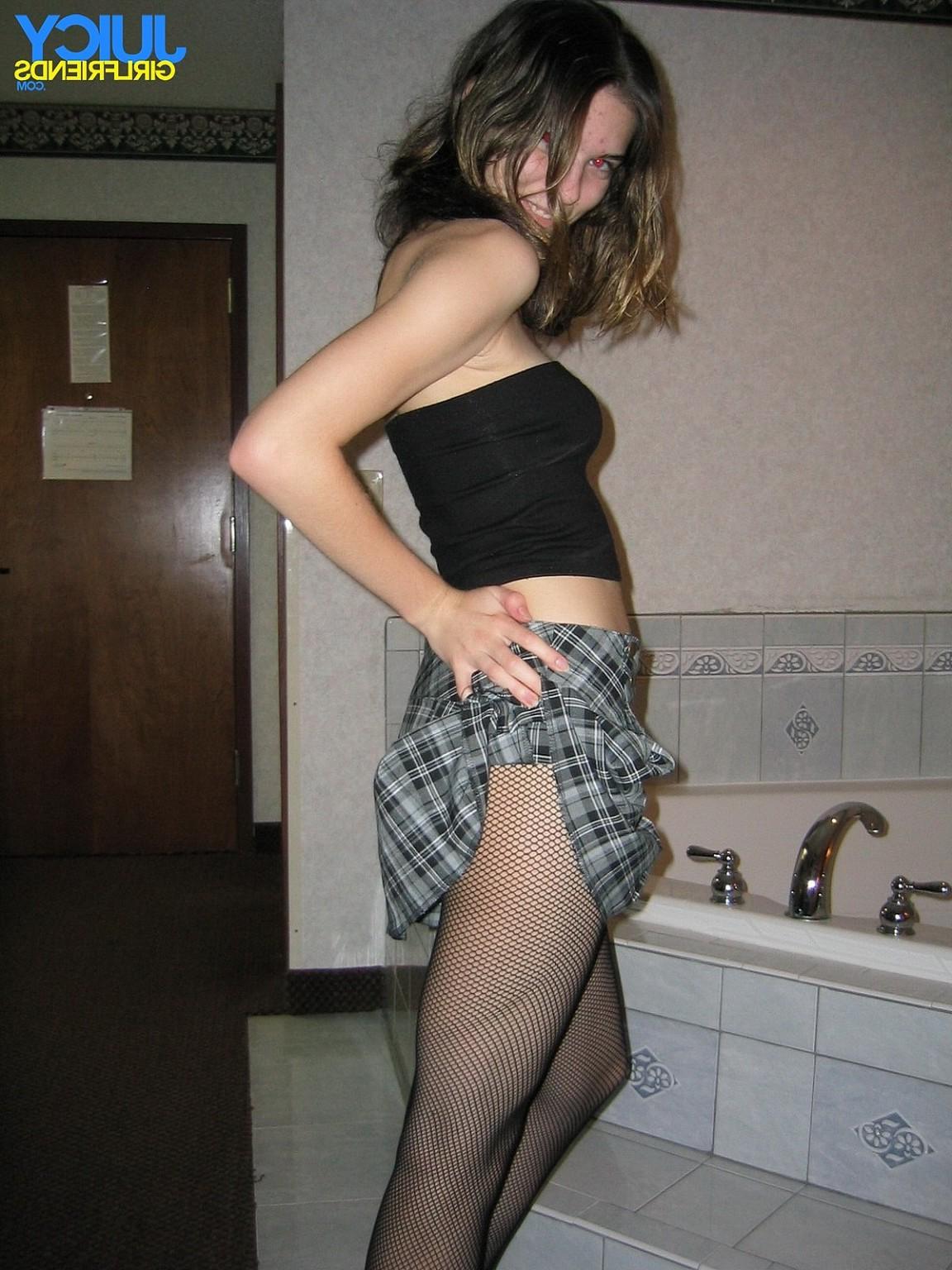 16P Nice young girl shows her cunt on bed
