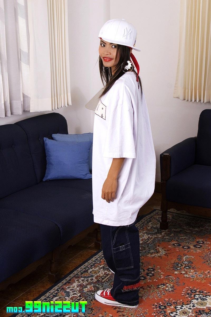 16P Sexy brunette shows off gangsta style