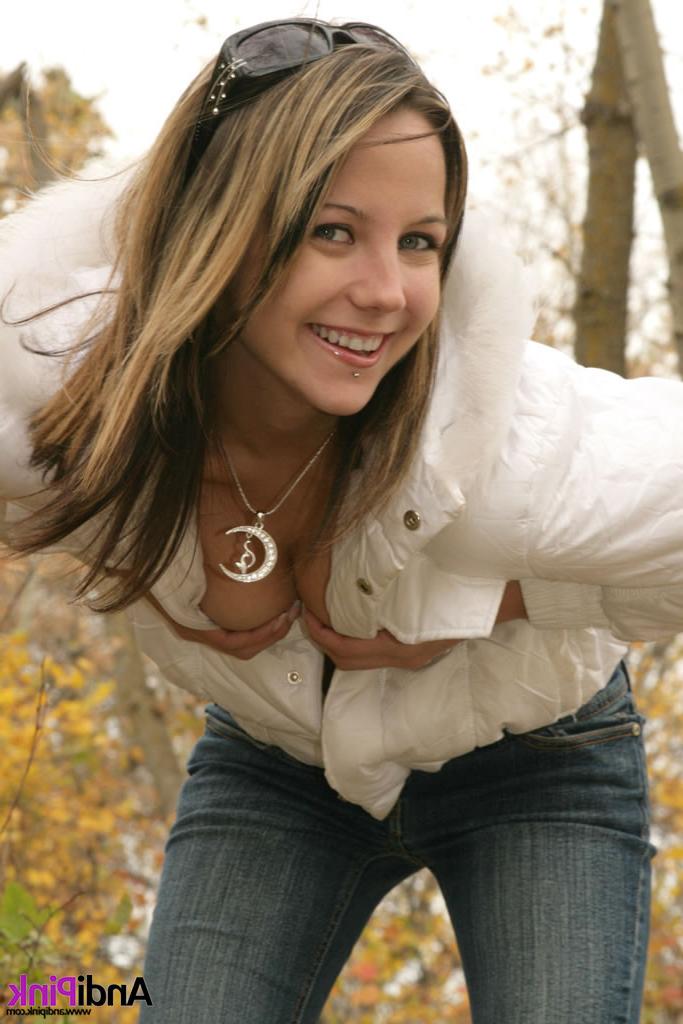 16P Cute teen girl topless outside