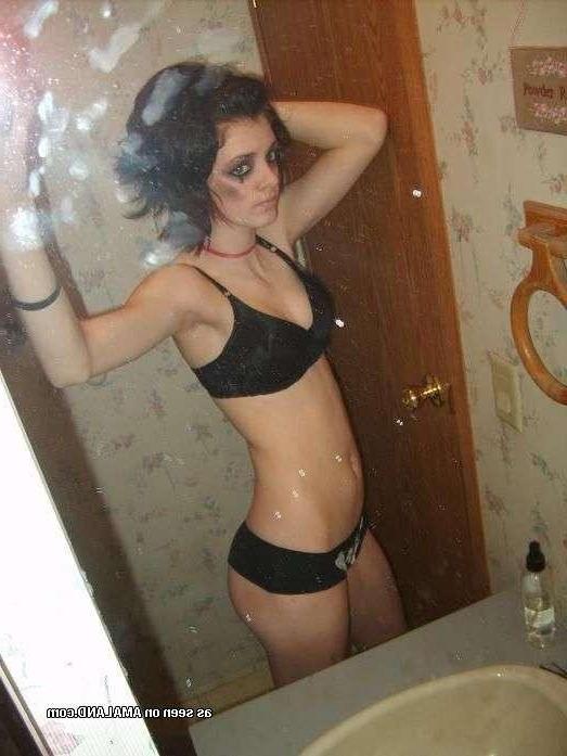 12P Sexy playful scene honey posing for her boyfriend