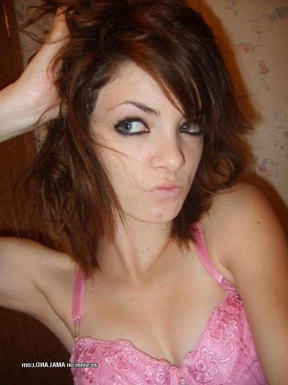 12P Sexy playful scene honey posing for her boyfriend