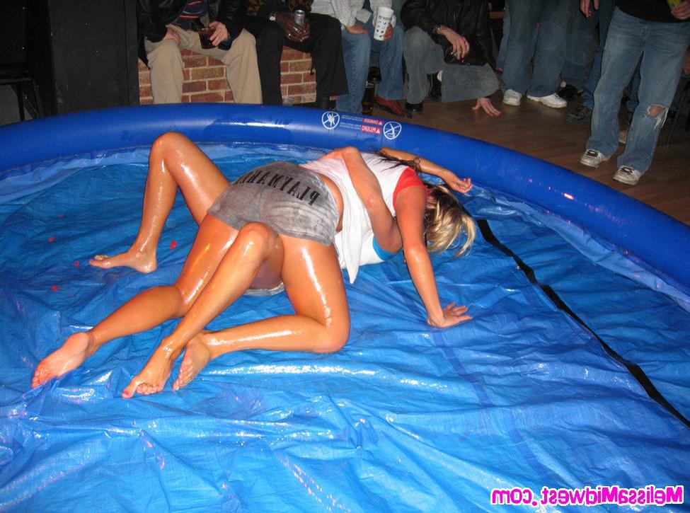 15P Melissa Midwest oil wrestling at the bar