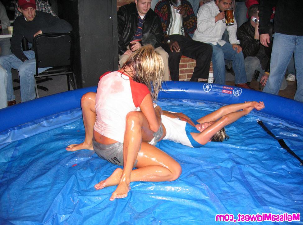 15P Melissa Midwest oil wrestling at the bar