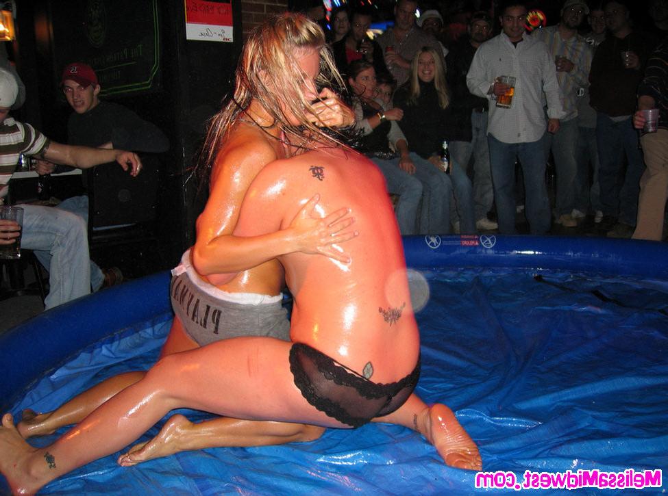 15P Melissa Midwest oil wrestling at the bar