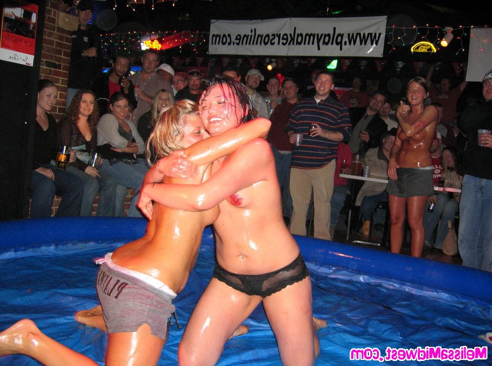 15P Melissa Midwest oil wrestling at the bar