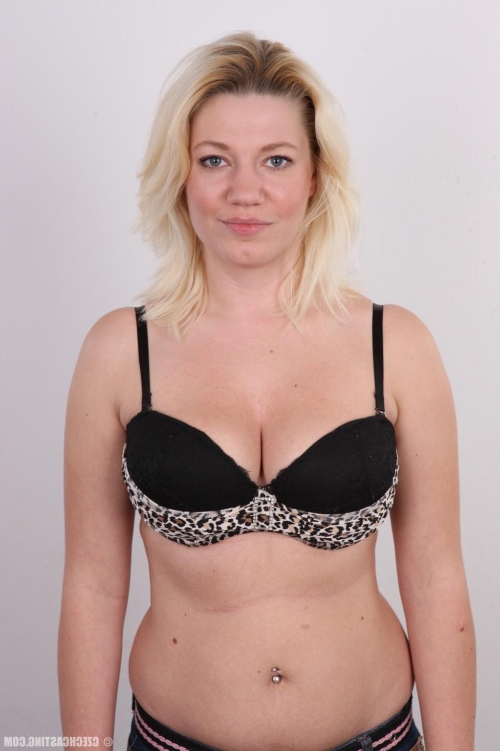 17P Sexy milf with nice big tits