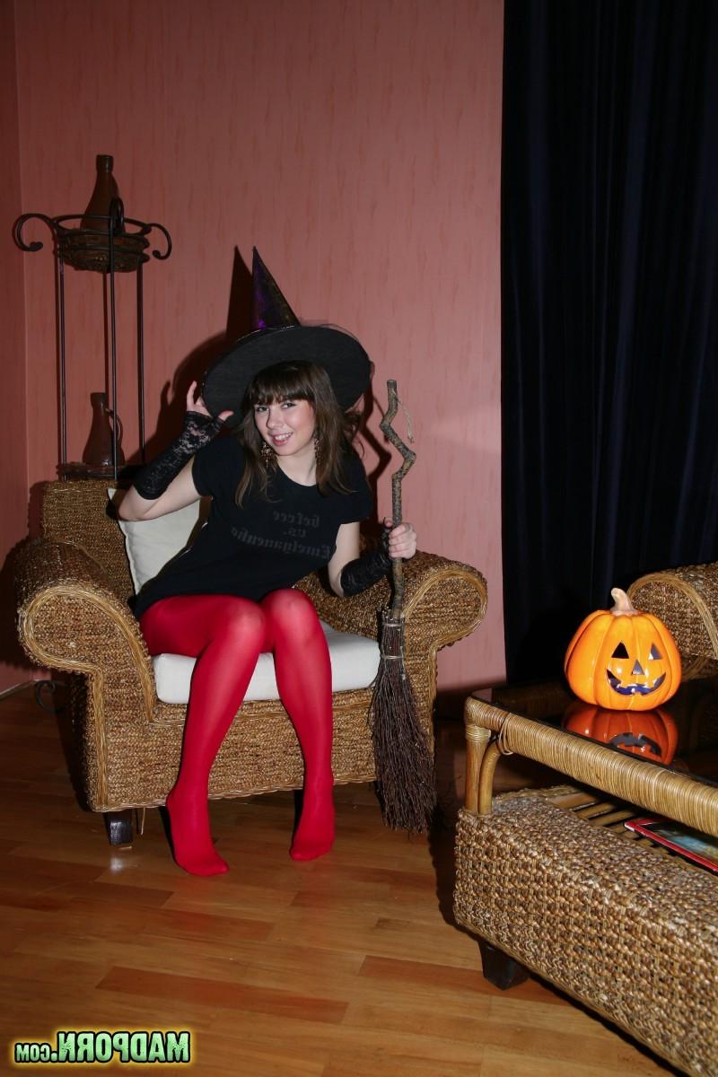 11P Naked halloween teen girlfriend loves her pumpkin and you will love her apple sh