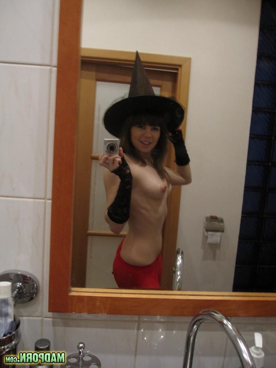11P Hot Teen Girlfriend dresses up for halloween and gets naked for self pics
